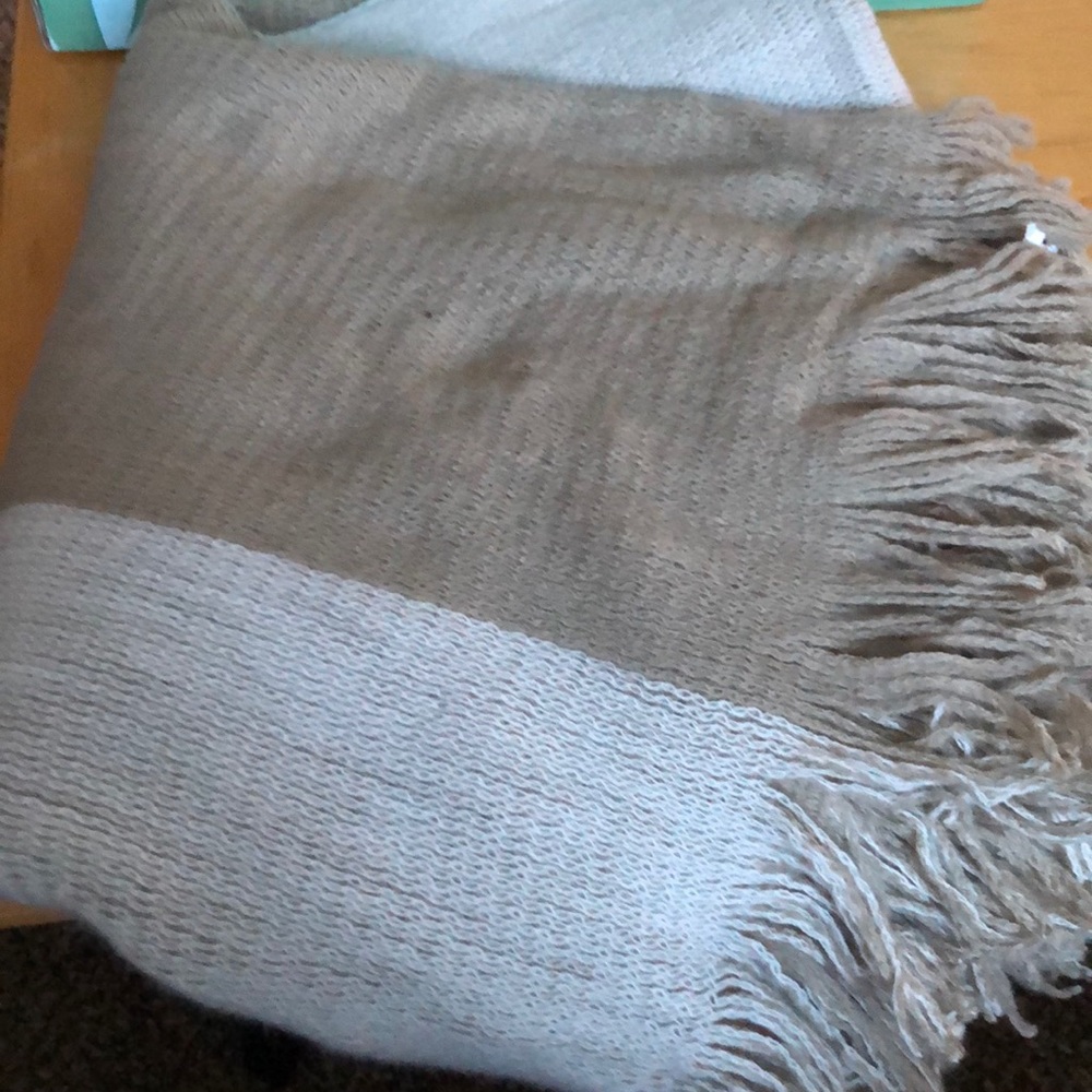 Mark and graham throw blanket from fabfitfun